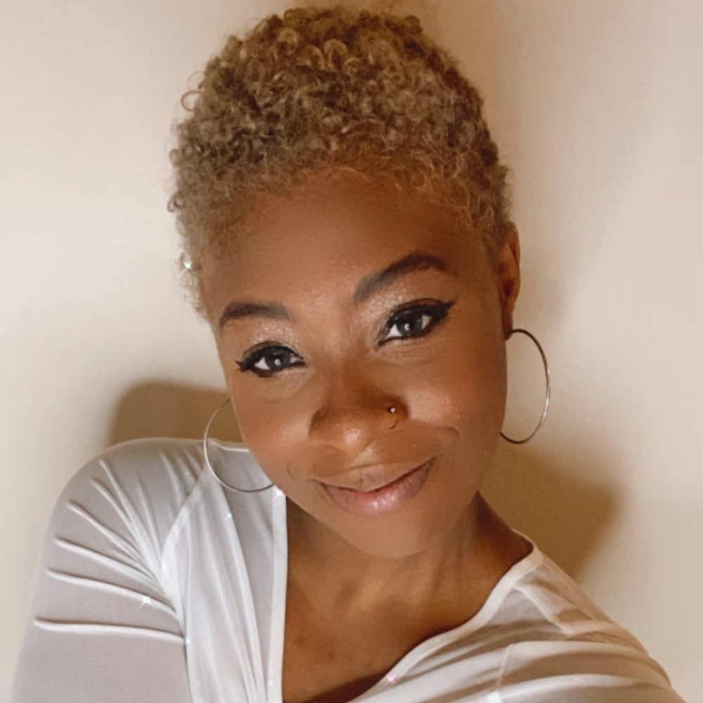 Meet your Posher, Shae